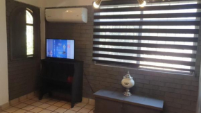 Torreón 3 - Habitación cerca del aeropuerto con alberca